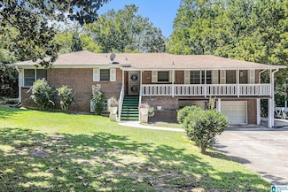 2020 2nd St NW, Center Point, AL 35215