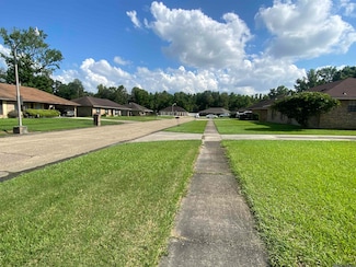 3455 Sterling Dr, Baton Rouge, LA 70814