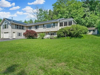 3825 Silver St, Hinesburg, VT 05461