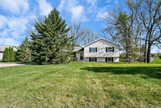 W5512 Gema Dr, Pardeeville, WI 53954