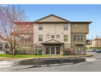 690 NE Roydon Ln, Beaverton, OR 97006