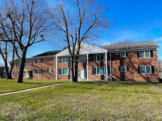 28401 Jefferson Ave Unit 4, Saint Clair Shores, MI 48081