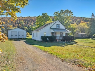 5980 Humphrey Rd, Great Valley, NY 14741