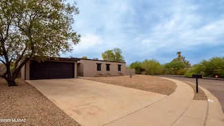 8418 E Calle Bolivar, Tucson, AZ 85715
