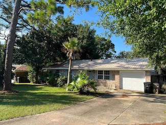 2855 Bayview Way, Pensacola, FL 32503