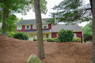 22 Willowgate Rise, Holliston, MA 01746