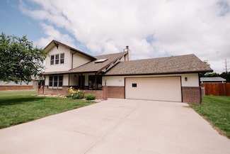 1112 E Oklahoma Ave, Grand Island, NE 68801