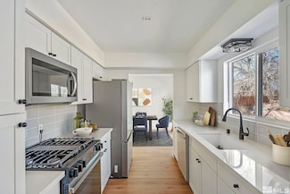 19 Sandefer Ln, Dayton, NV 89403