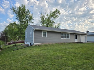 335 Palomino Pkwy, Des Moines, IA 50320