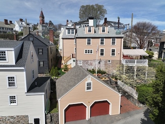 6 Lee St, Marblehead, MA 01945