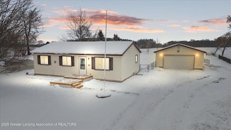 7283 Peck Rd, Eaton Rapids, MI 48827