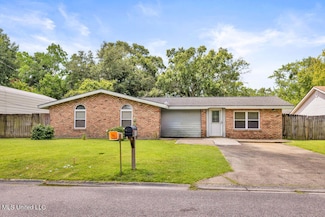 2410 Clairmont Ave, Pascagoula, MS 39567