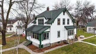 291 Stearns Ave E, Eden Valley, MN 55329