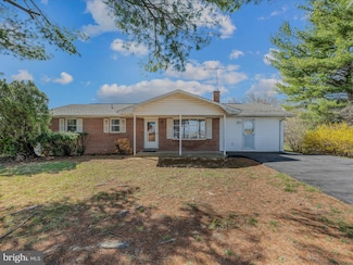 2028 Myerstown Rd, Charles Town, WV 25414