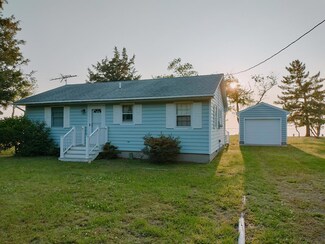 31374 Sunset Dr, Painter, VA 23420