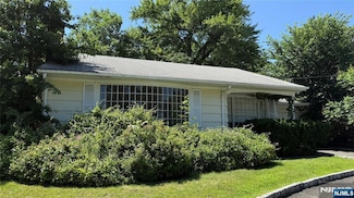 208 N Maple Ave, Ridgewood, NJ 07450