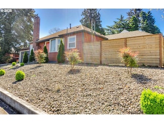 3552 NE Killingsworth St, Portland, OR 97211