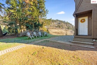 71 Padre Dr (71 & 73), Sandpoint, ID 83864