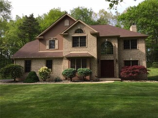 203 Fairway Ln, Valencia, PA 16059