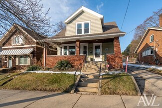 1411 Wilcox Park Dr SE, Grand Rapids, MI 49506