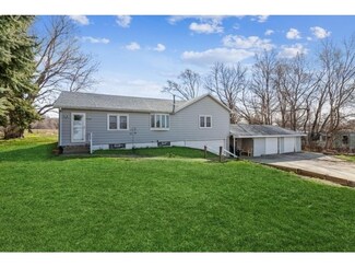 3806 W 108th St S, Colfax, IA 50054