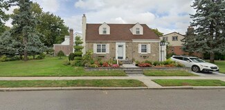 77 Primrose Dr, New Hyde Park, NY 11040