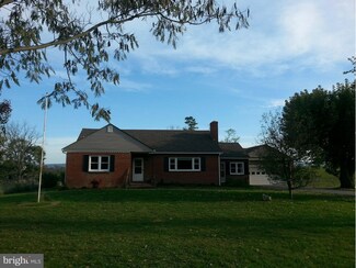 993 Jadwyn Rd, Maurertown, VA 22644