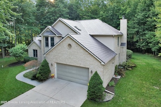 6117 Green Rd, Haslett, MI 48840