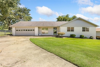 110 Approach Dr, Harrison, AR 72601