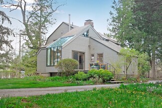 557 Sudbury Rd, Concord, MA 01742