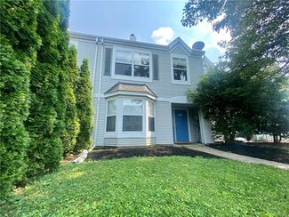 1272 Forest Rd, Whitehall, PA 18052