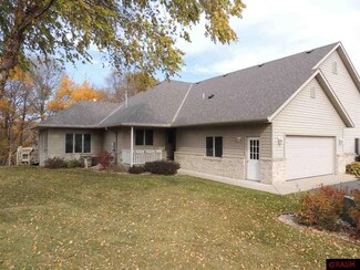 206 Parkway Place, Mankato, MN 56001
