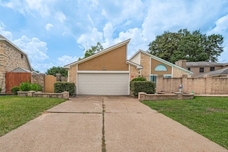 291 Wood Loop St, Houston, TX 77015