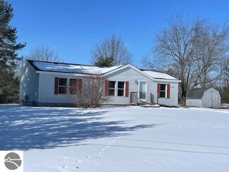 8794 Cedar Run Rd, Traverse City, MI 49684