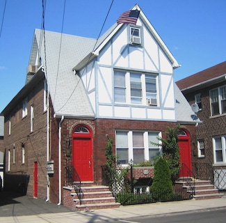 712 87th St, North Bergen, NJ 07047
