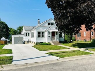 2215 15th St, Monroe, WI 53566
