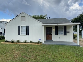 1860 Hearst Ave, Memphis, TN 38114