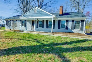 153 Holcombe Rd, Lynchburg, VA 24502