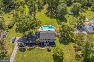 1354 Patrick Henry Dr, Phoenixville, PA 19460