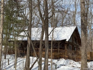 9406 Jean St, Fenton, MI 48430