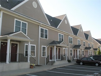 20 Orchard St Unit 109, Brookfield, CT 06804