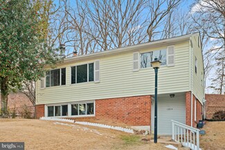 13314 Maple Leaf Ln, Woodbridge, VA 22191