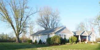 5760 N Tunnel Rd, Unionville, IN 47468