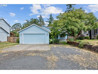 154 S 7th St, Saint Helens, OR 97051