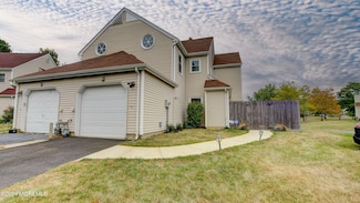 2 Cooper Ct, Freehold, NJ 07728