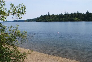 100 E Orchard Beach Dr, Grapeview, WA 98546