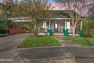 212 S Jefferson St, Abbeville, LA 70510