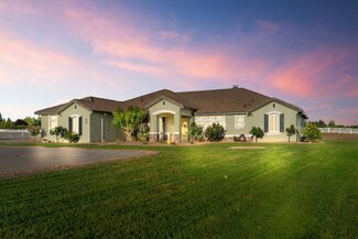 9461 Crossrail Dr, Wilton, CA 95693