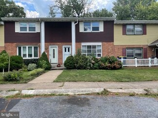 1862 Lakeside Dr, Middletown, PA 17057