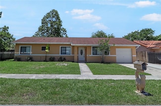 9936 SW 155th St, Miami, FL 33157